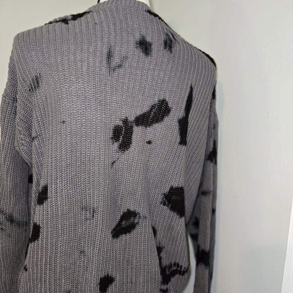 Lisa Rinna Collection Gray and Black Patterned Sweater - Picture 6 of 7